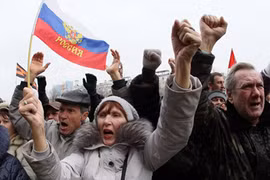 Hai tỷ phú Ukraine được giao tiếp quản miền đông 