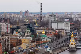 “Ukraine trên bờ vực sụp đổ kinh tế, chính trị"