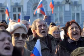 Moscow sẽ “xông” vào Kiev nếu công dân Nga bị ngược đãi?