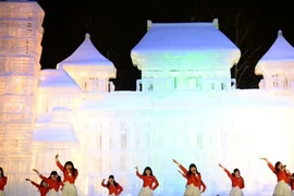 Chiêm ngưỡng các kiệt tác băng ở lễ hội tuyết Sapporo