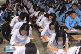 Ảnh: 500 học sinh giỏi háo hức dự lễ khai bút đầu xuân 