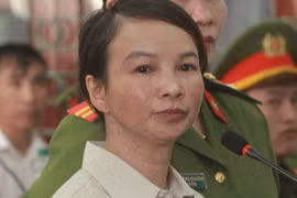 Vì sao mẹ nữ sinh giao gà không xin đươc ân huệ trước tòa?