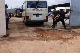 Nhóm người Trung Quốc thuê xưởng sản xuất ma túy: Nếu trót lọt, sẽ sản xuất 1 tấn ma túy “đá“