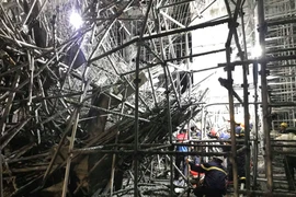 Sập giàn giáo công trình Trung tâm Văn hóa xứ Đông: Vẫn chưa rõ nguyên nhân