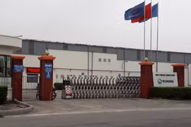 Thái Bình: Bắt quả tang nhóm công nhân đánh bạc ngay trong nhà vệ sinh