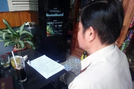 Hiệu phó THPT Thạnh Thắng ở Cần Thơ lộ ảnh “nóng”: Hiệu trưởng phát tán, mưu đồ gì?