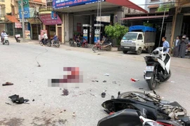 Hai bố con tử vong khi va chạm với xe máy đi đưa dâu ở Thái Bình