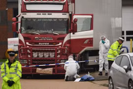 39 người chết trong container ở Anh: Mỗi ngày cảnh sát Anh xác nhận 10 nạn nhân