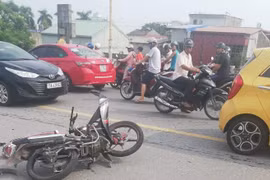 Hải Phòng: Xe bus lấn làn, tông xe máy, nam sinh nguy kịch