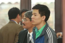 Xét xử vụ bác sĩ Lương: Sở Nội vụ "đá" Sở Y tế Hòa Bình