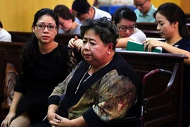 Hứa Thị Phấn không cho bác sĩ khám... lại nói mất 98% sức khỏe: Chiêu trò?