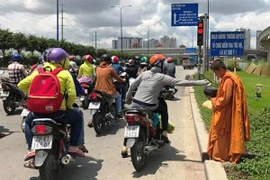 Tái diễn tình trạng giả sư, lừa đảo, móc túi... thu nhập khủng