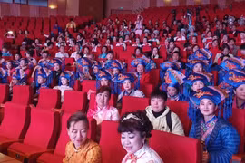 Hoang mang khi 600 người Trung Quốc trình diễn trang phục trái phép ở Quảng Ninh