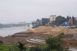 Ngang nhiên hoạt động không phép, trạm trộn bê tông Thành Hưng bất chấp chính quyền?