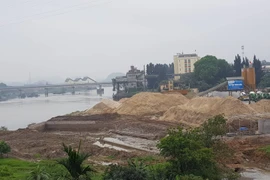 Ngang nhiên hoạt động không phép, trạm trộn bê tông Thành Hưng bất chấp chính quyền?