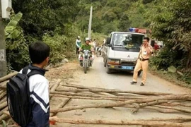 Sự thật CSGT bị dân chặn đường đòi xe... “nóng” dư luận Sơn La