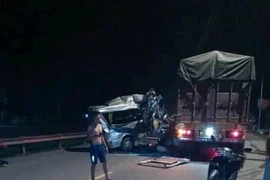 Hưng Yên: Xe khách tông xe container, nhiều người bị thương