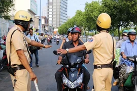 Quyền giám sát của người dân đối với CSGT như nào?