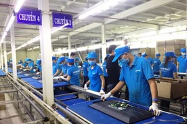 Hàng Trung Quốc gắn mác Việt: Hiểu lừa dối người tiêu dùng, sao vẫn làm?