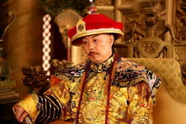 Hoàng đế Trung Hoa băng hà nhưng vài năm sau mới được chôn cất vì sao?