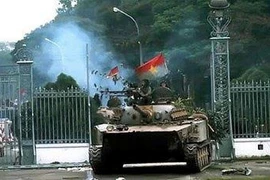 Xe tăng húc đổ cổng Dinh Độc Lập hiện được để ở đâu?