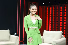 Phương Trinh Jolie bị ông xã doạ bỏ nếu còn tiếp tục "dao kéo"