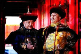 Vua Gia Khánh làm gì với Hòa Thân sau khi Càn Long mất?