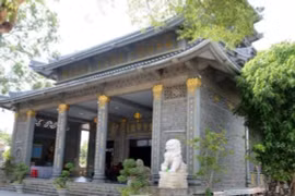 Ngắm ngôi chùa ở Việt Nam được xây hoàn toàn từ đá nguyên khối