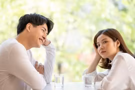 Người yêu bỗng đưa ra đề nghị bất ngờ khiến em hoang mang