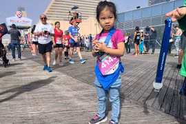 Ái nữ 4 tuổi nhà Thanh Thảo xách túi tiền tỷ đi sự kiện