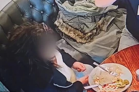 Video thực khách thả tóc vào đồ ăn để không phải trả tiền