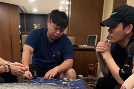 Thành Long và các nghệ sĩ Trung Quốc lao đao vì nghiện cờ bạc