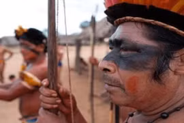 Bộ tộc kỳ lạ: Người dân đều bị câm, ăn muỗi để sinh tồn 