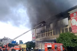 Cháy TTTM Hải Dương: Tín dụng đen cũng “khóc“!