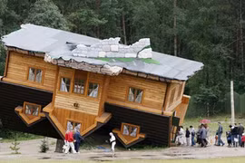 Chiêm ngưỡng những ngôi nhà kỳ quái nhất hành tinh