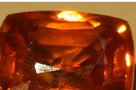 Khoáng sản hiếm nhất hành tinh, chỉ có một mẫu duy nhất