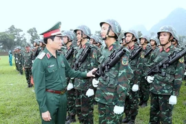 Tổng Tham mưu trưởng thị sát huấn luyện diễu binh kỷ niệm Chiến thắng Điện Biên Phủ