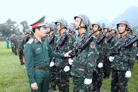 Tổng Tham mưu trưởng thị sát huấn luyện diễu binh kỷ niệm Chiến thắng Điện Biên Phủ