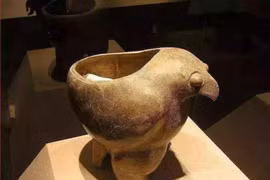 Đào trúng nồi đất lạ, sướng ngất nghe chuyên gia phán điều này