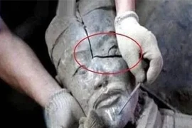 Chiến binh trong lăng mộ Tần Thủy Hoàng bị vỡ, hé lộ bí mật 