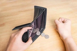 Người xưa dạy: 'Tiền không vay hai', 'rượu không uống ba'