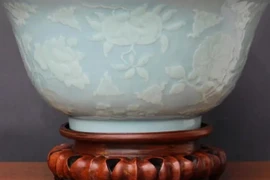 Dọn nhà cũ, không ngờ nhặt được 'báu vật' tiền tỷ bị lãng quên