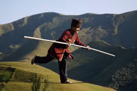 Những ngôi làng độc lạ trên thế giới như bước ra từ cổ tích