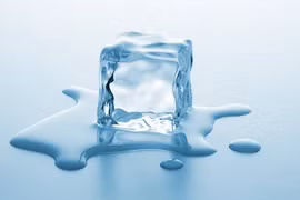 Bề mặt đá hay băng luôn trơn tuột, chuyên gia giải mã sao?