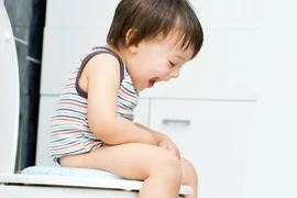 Dấu hiệu nhận biết bệnh phình đại tràng bẩm sinh gây táo bón 