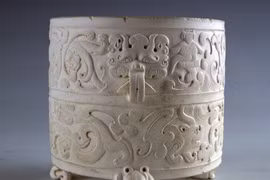 Mở một cổ nghìn năm, thấy cổ vật giá hơn nghìn tỷ nhưng 'vô dụng'