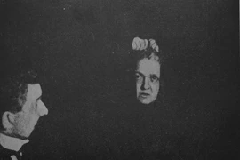 Bí ẩn người phụ nữ có khả năng giao tiếp với cõi âm