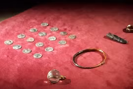 Giấu nhẹm 'kho báu' trăm tỷ tìm được, thanh niên nhận kết 'đắng'