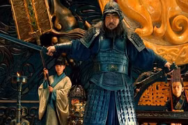 Ai khiến cho Đổng Trác sợ đến mức phải dời đô?