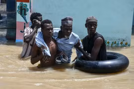 11 bức ảnh 'tóm gọn' 11 thảm họa thiên nhiên năm 2024